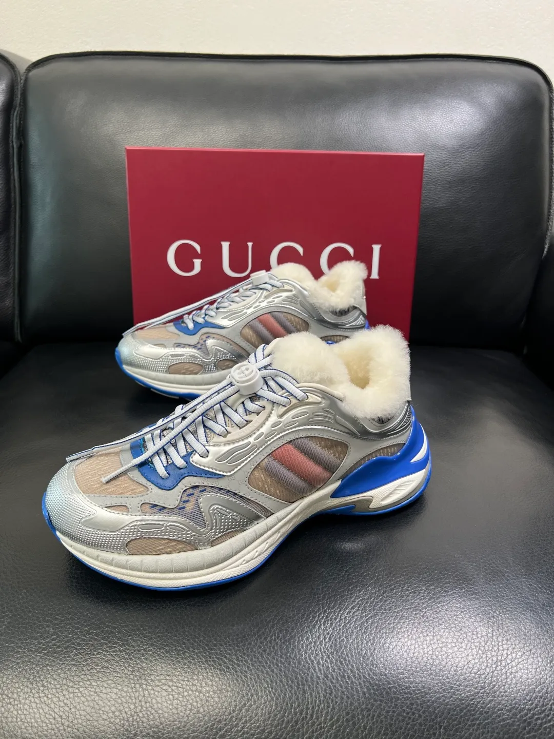 Men's shoes 💰980 Gucci high quality top crafts Gucci counter new original configuration, imported Italian cowhide fabric, imported wool lining cowhide pad, breathable and comfortable, sole: original factory special supply original sole super comfortable, original factory and single goods, welcome to compare, code number 39-44 (customized 38 45)